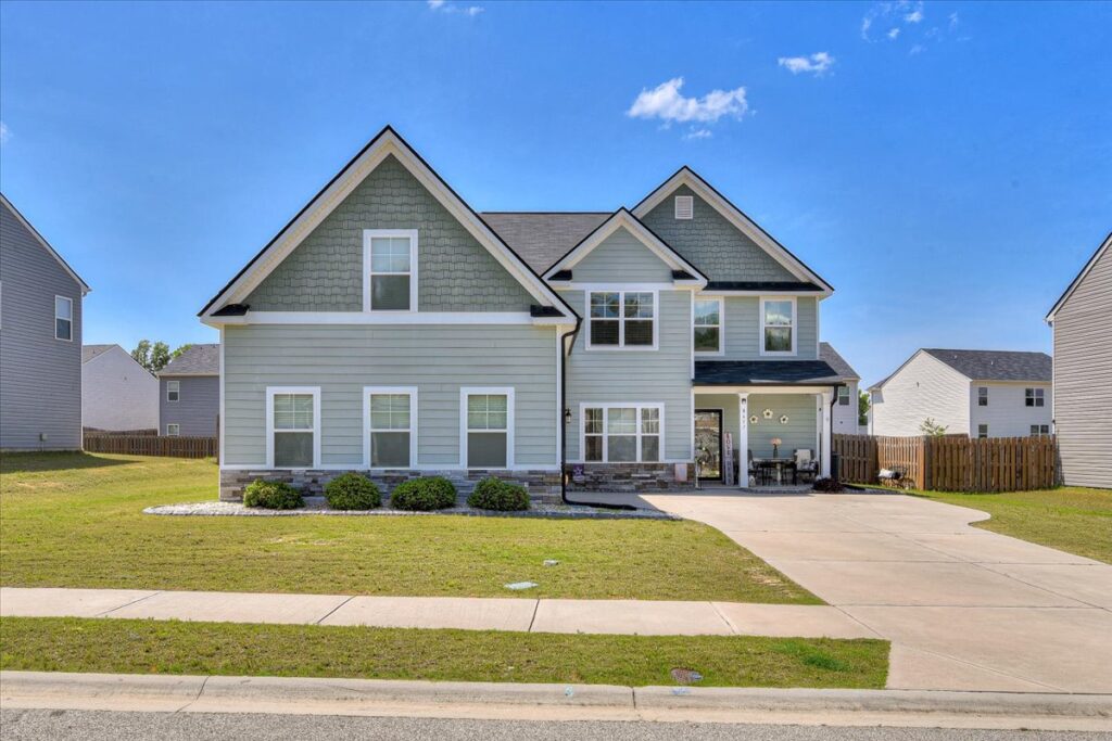 01-101 House image